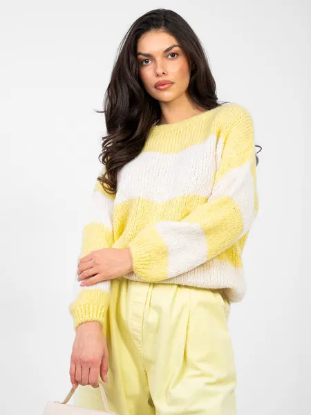 Luźny sweter w paski o kroju oversize