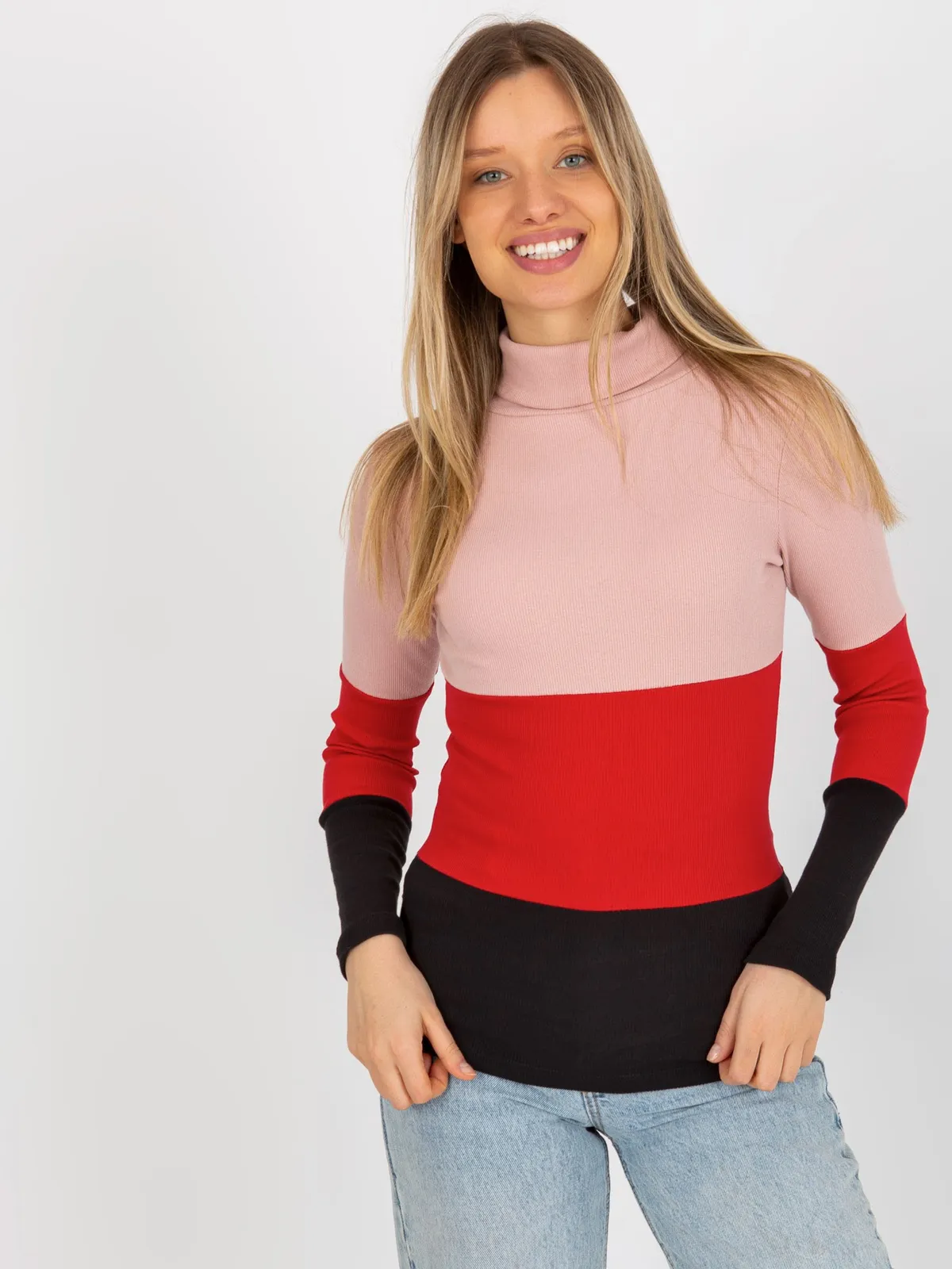 Jasnoróżowo-czarna bluzka basic z golfem w prążek - zdjęcie 3