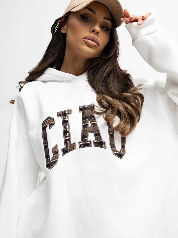 Oversize bluza z kapturem i nadrukiem typu varsity