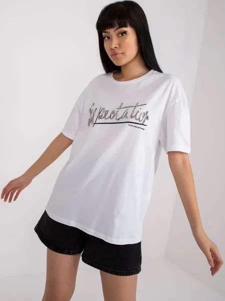 T-shirt oversize z ozdobnym napisem i cyrkoniami
