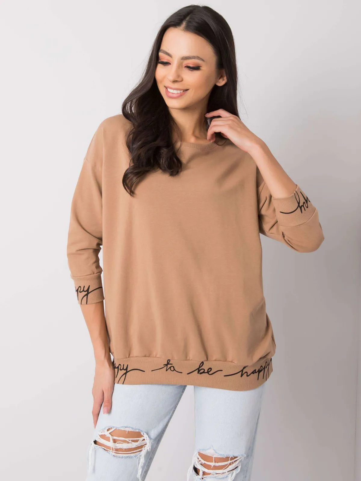 Camelowa bluza z napisami na ściągaczach - zdjęcie 3