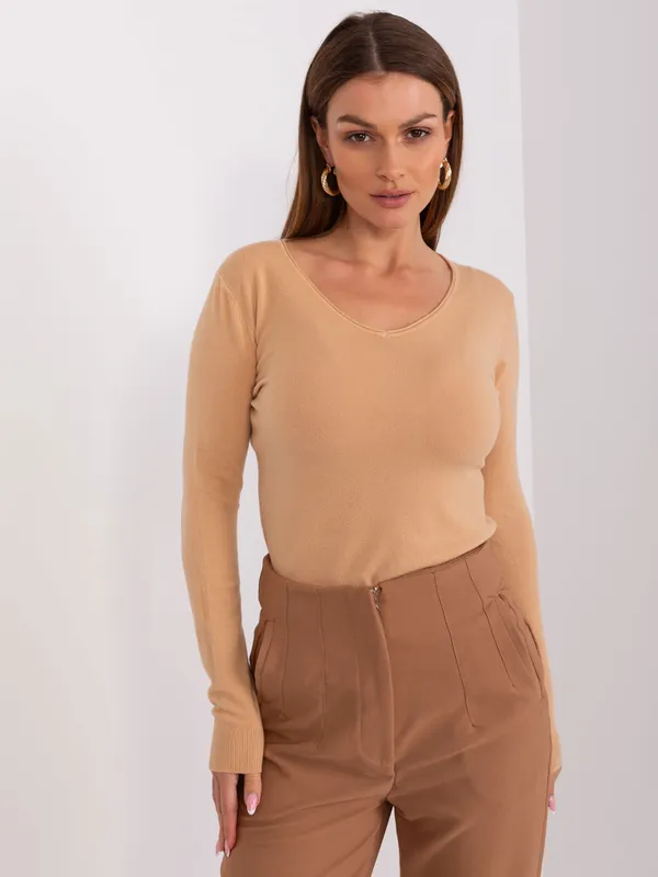 Dopasowany sweter z dekoltem w serek - widok 2