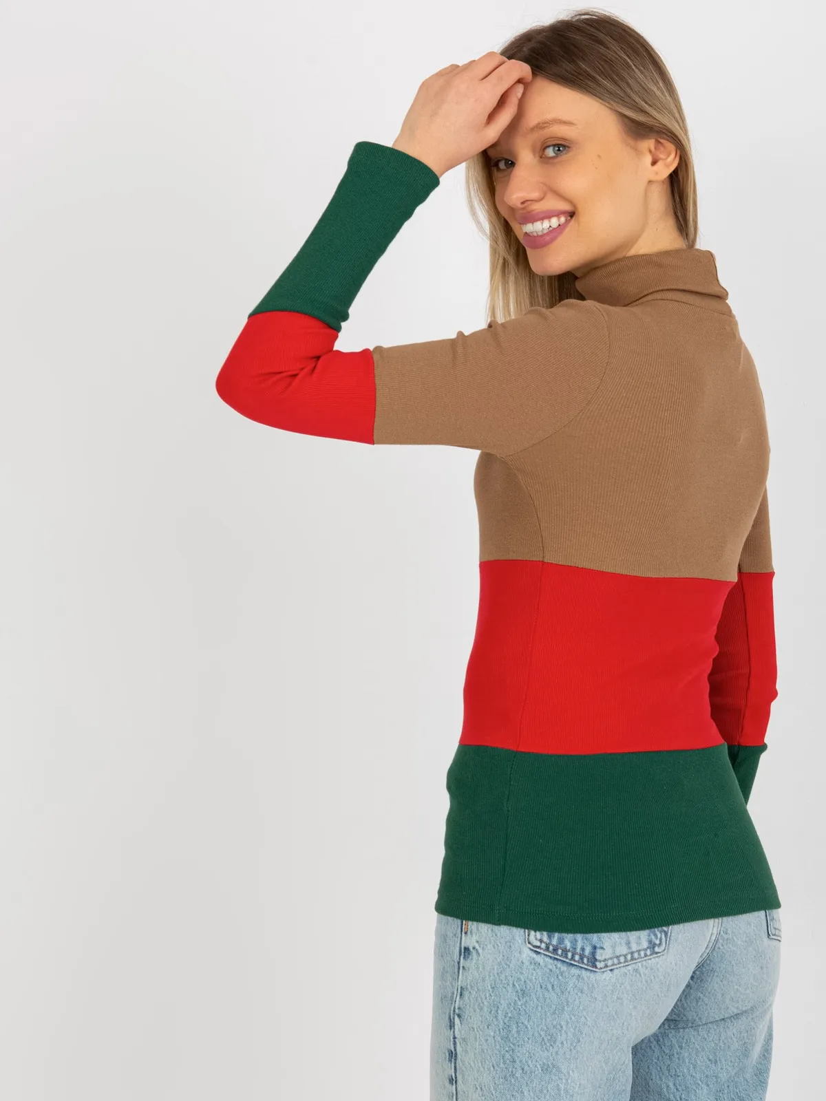 Ciemnocamelowo-czerwona prążkowana bluzka basic z golfem - zdjęcie 3