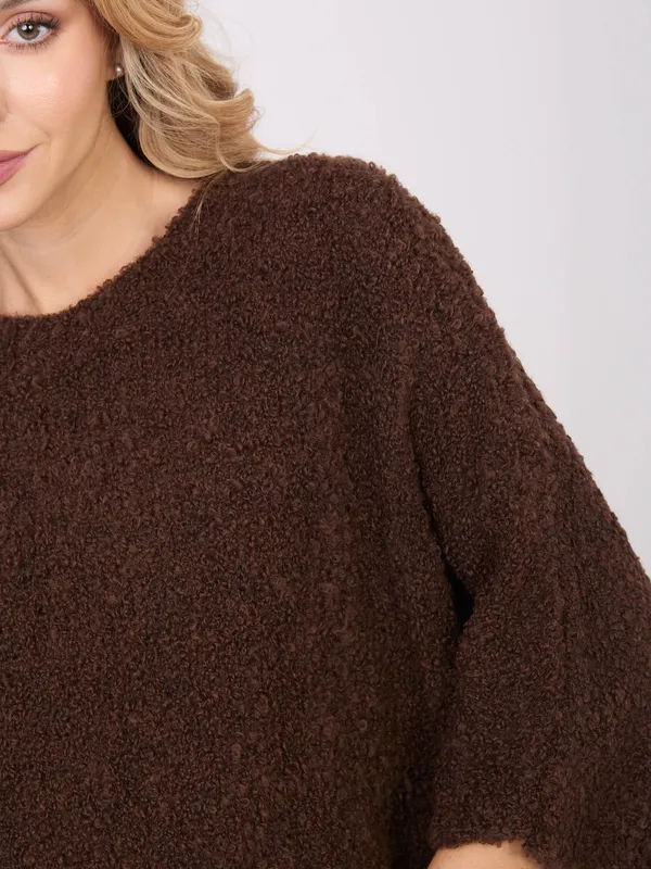 Luźny sweter oversize o kroju nietoperz