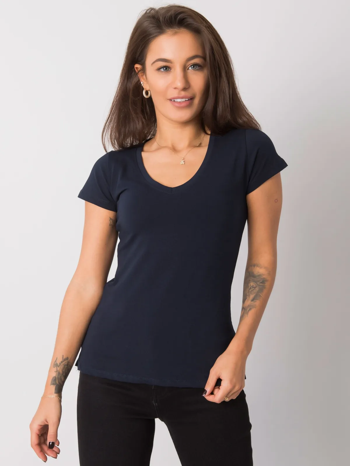 T-shirt w serek granatowy - zdjęcie 2