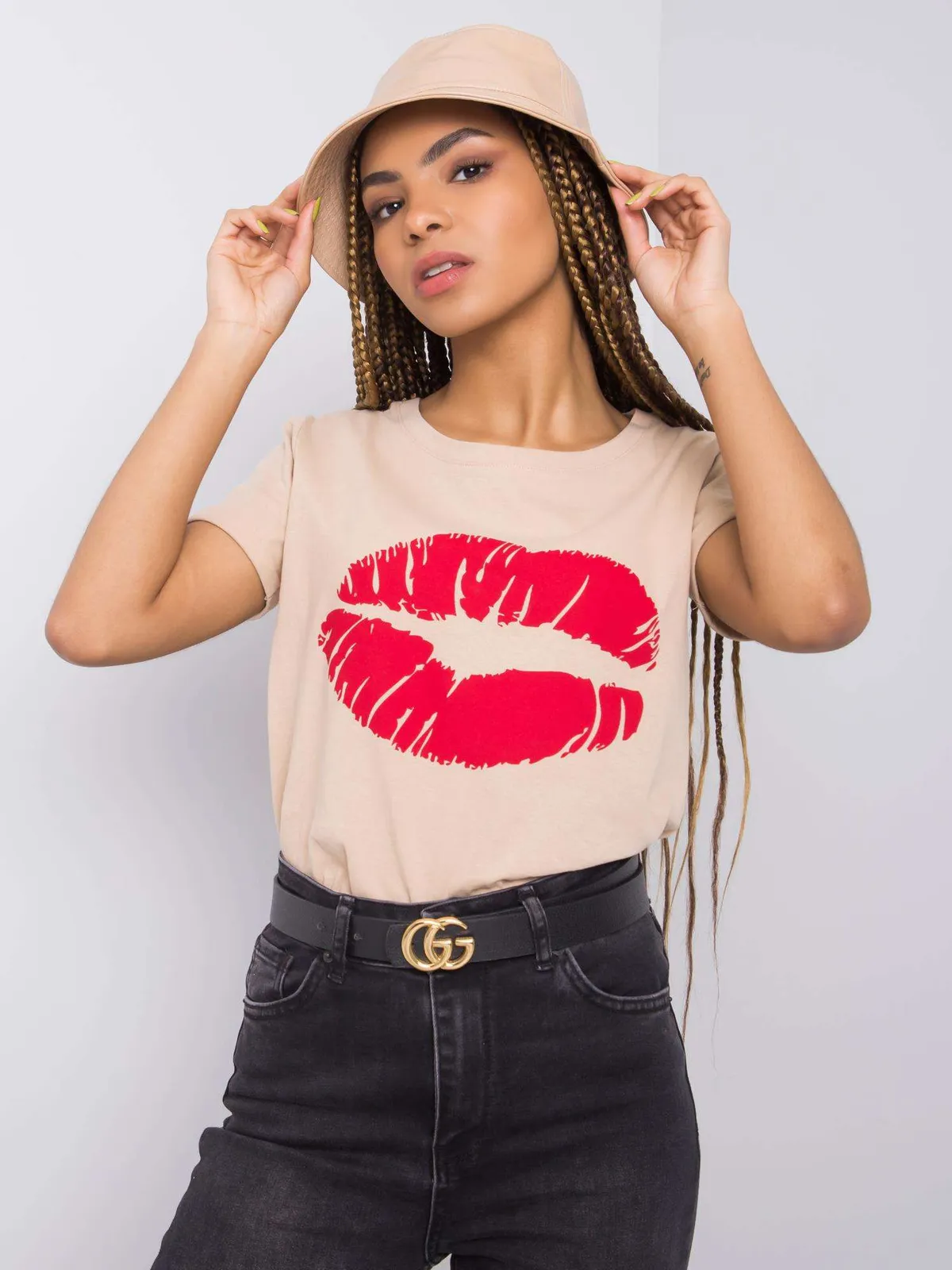 OCH BELLA Biały t-shirt bawełniany z printem - zdjęcie 4