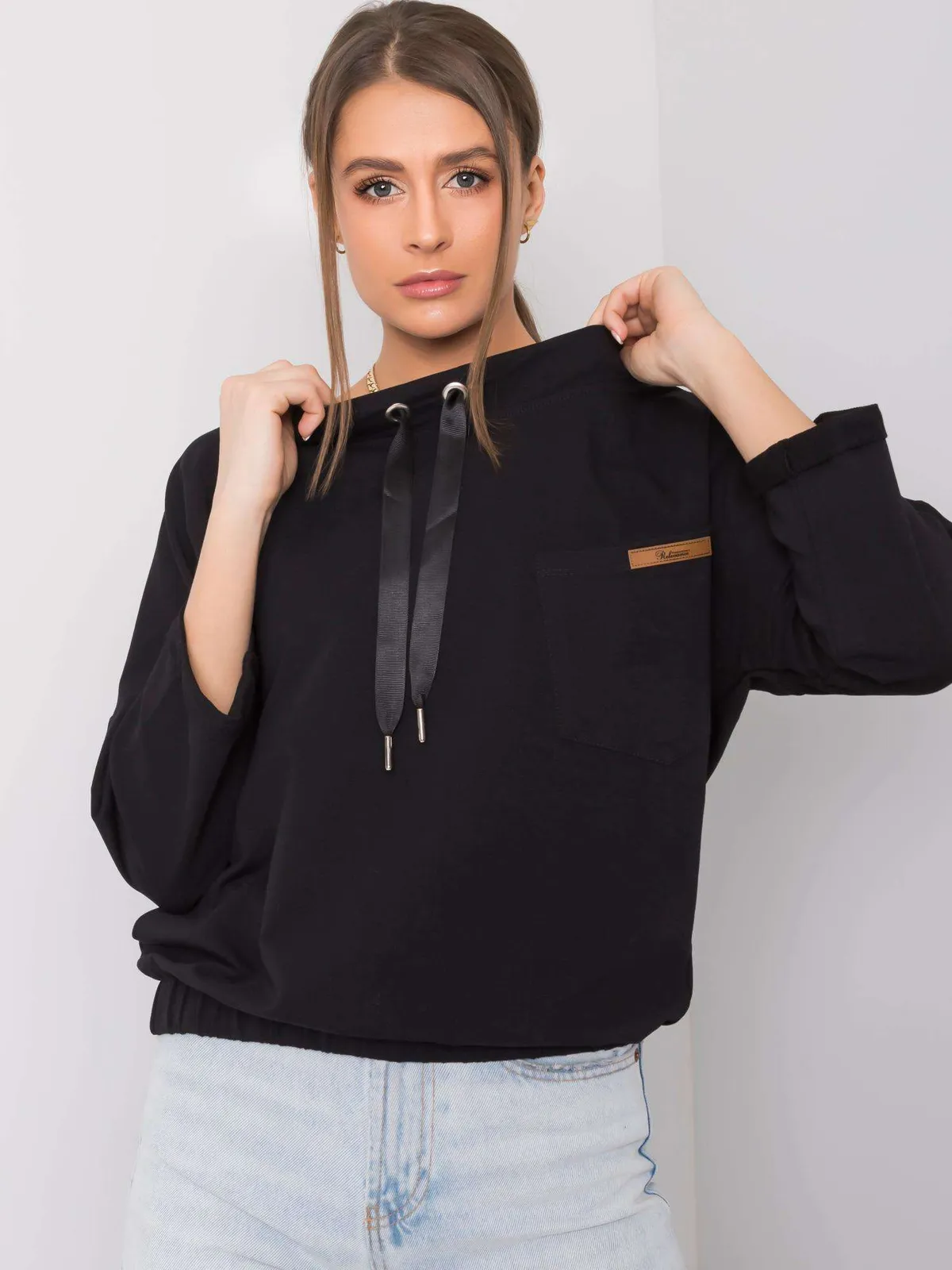 Czarna bluza bawełniana oversize - zdjęcie 4