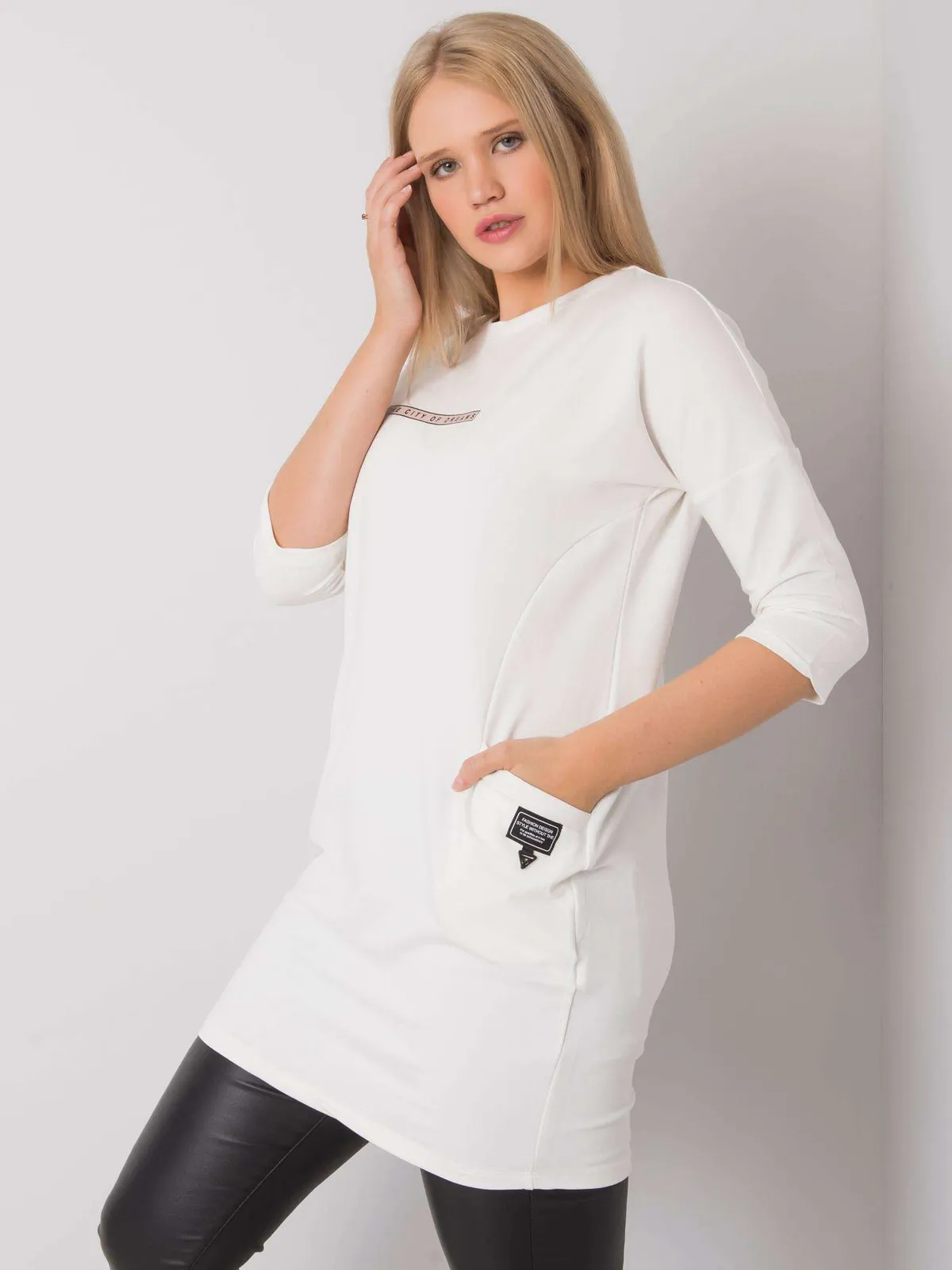 Ecru bawełniana sukienka plus size - zdjęcie 4