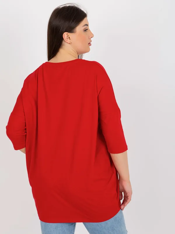 Czerwona dłuższa bluzka plus size z rękawem 3/4