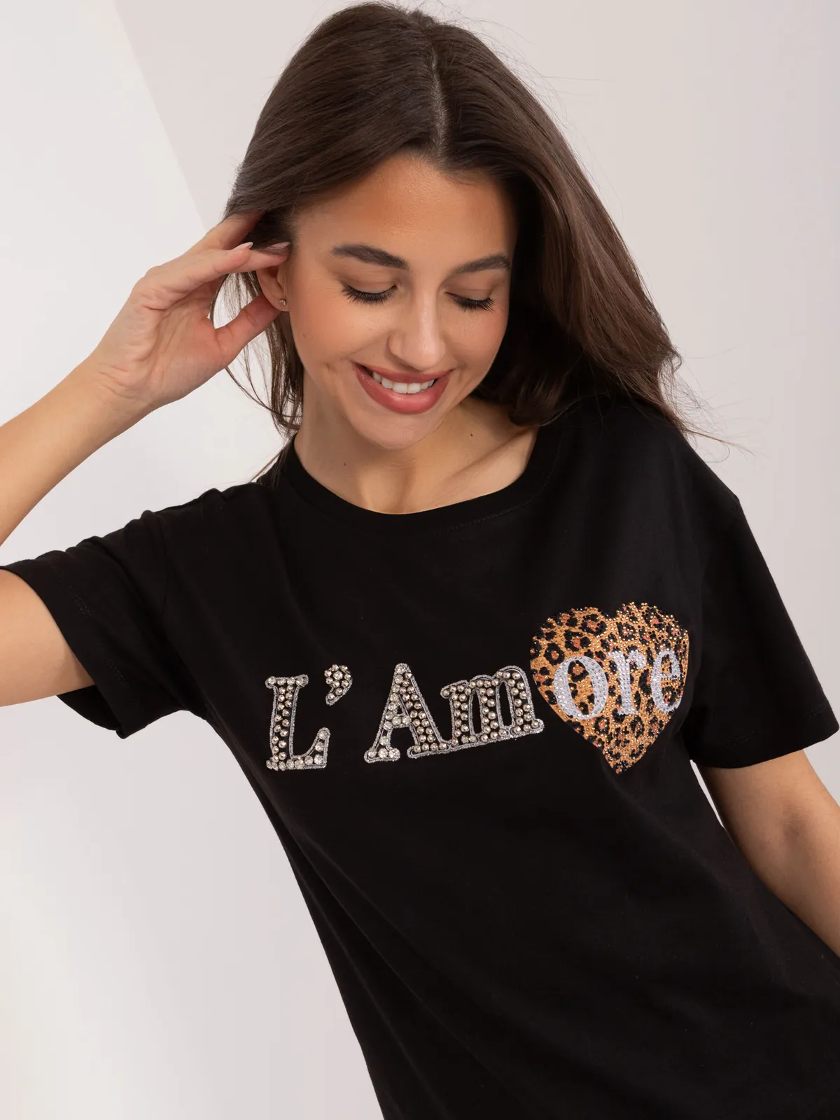 Casualowy T-shirt z ozdobnym napisem i sercem - zdjęcie 1