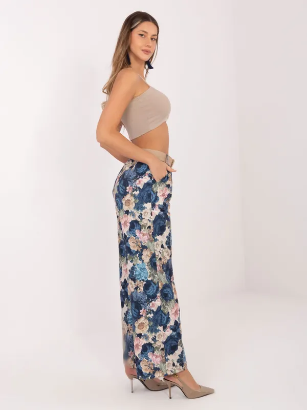 Szerokie spodnie z wysokim stanem i paskiem