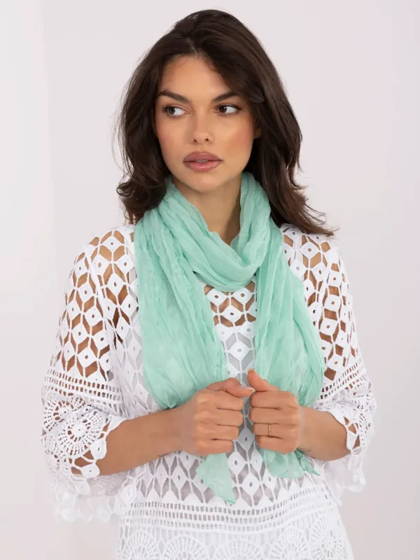 Lekka chusta typu komin w stylu casualowym