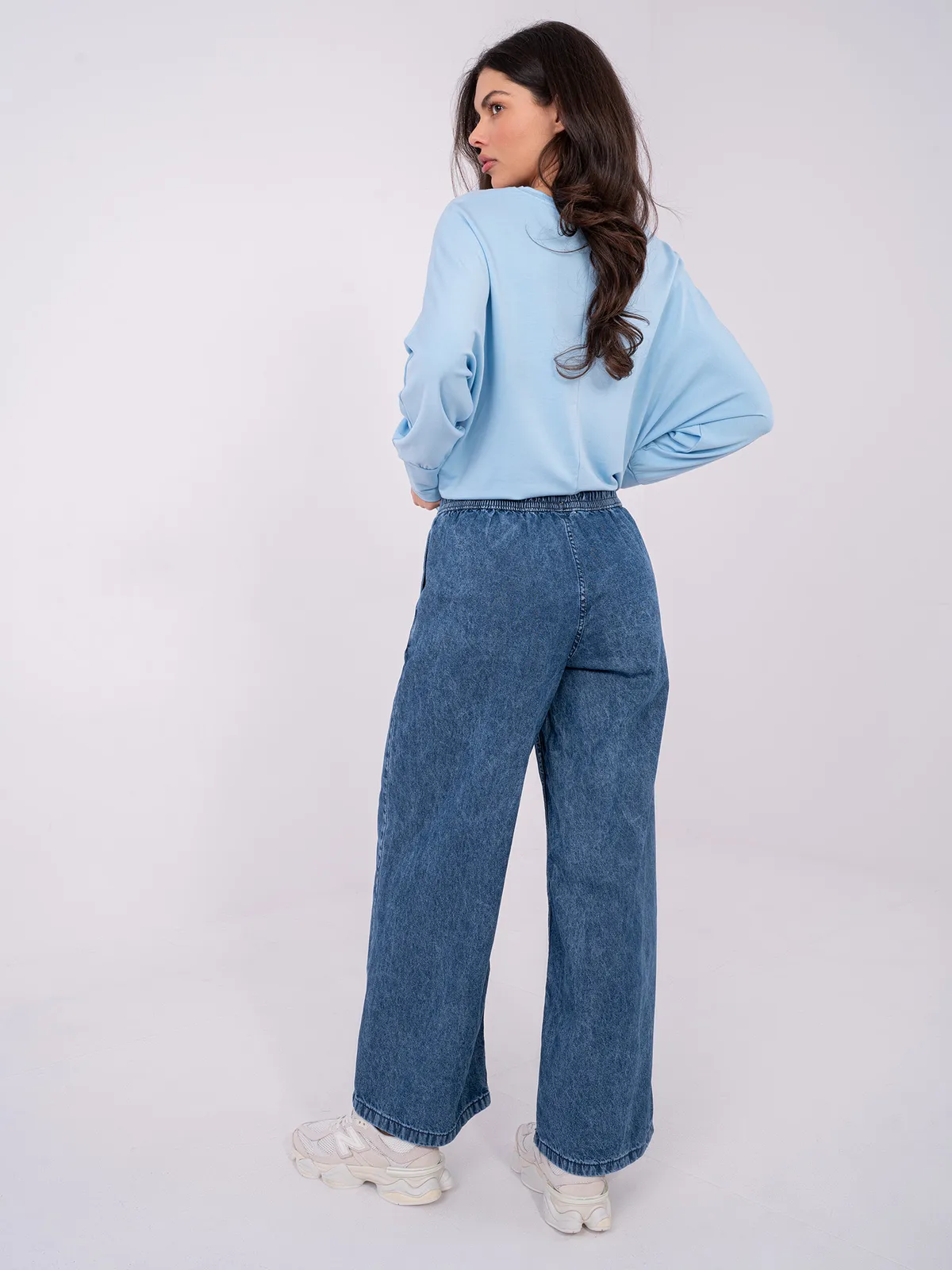 Luźne spodnie z wysokim stanem i wiązaniem - zdjęcie 1