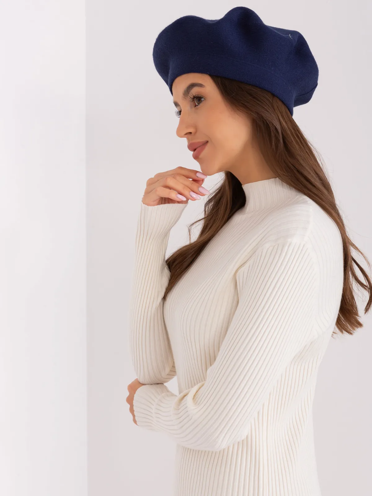 Turkusowy beret zimowy damski - zdjęcie 5