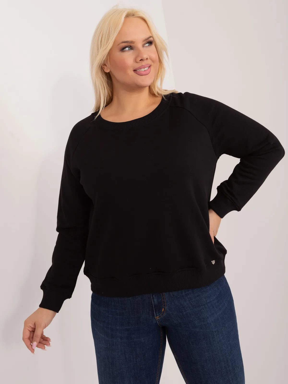 Bordowa bluza plus size bez kaptura - zdjęcie 3