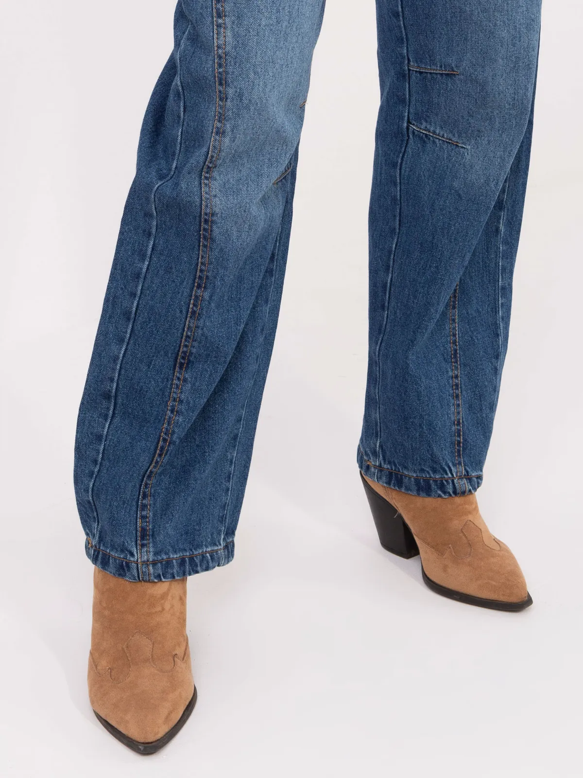 Luźne jeansy typu slouchy z wysokim stanem - zdjęcie 3
