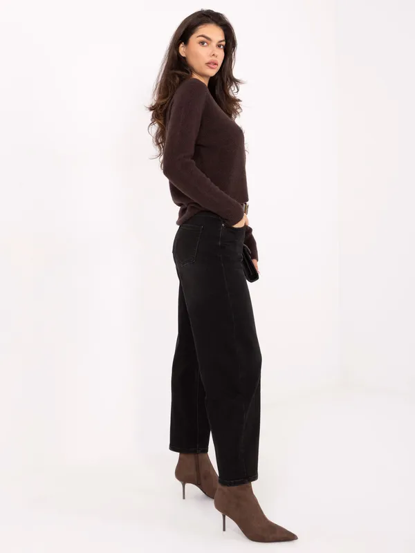 Klasyczne jeansy o kroju typu mom fit - widok 2