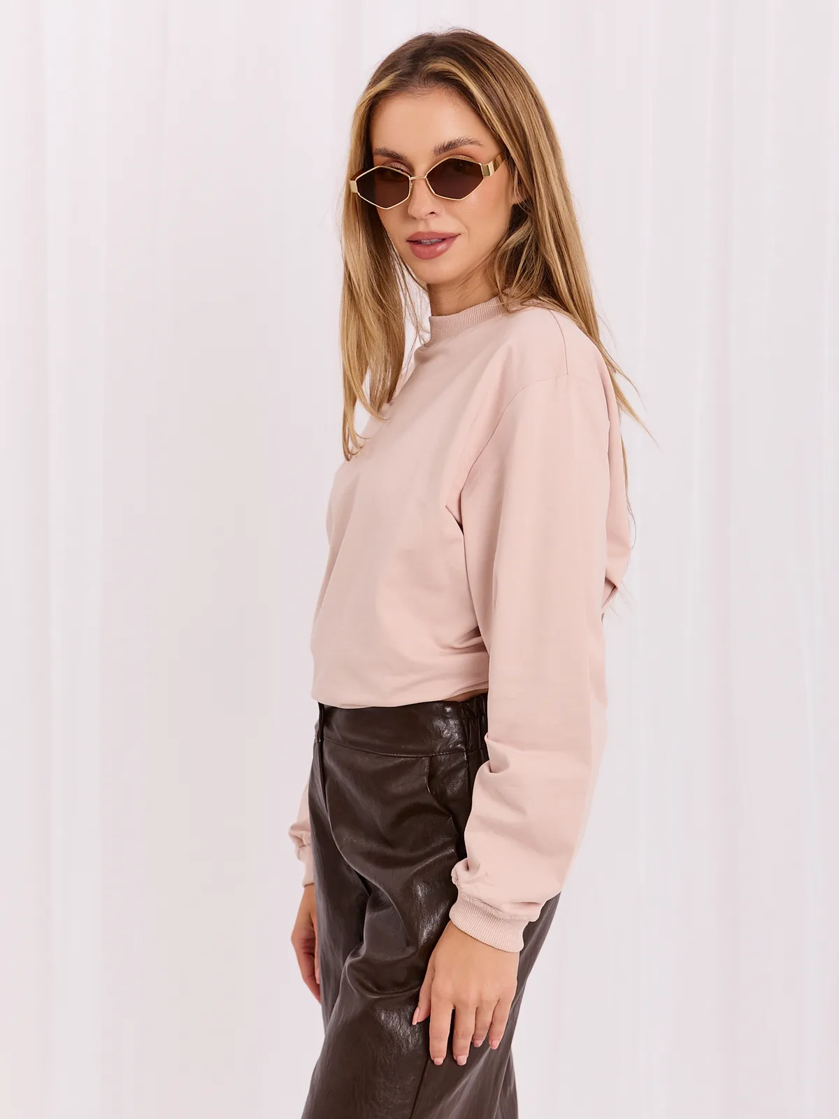 Casualowa bluza oversize ze stójką - zdjęcie 3